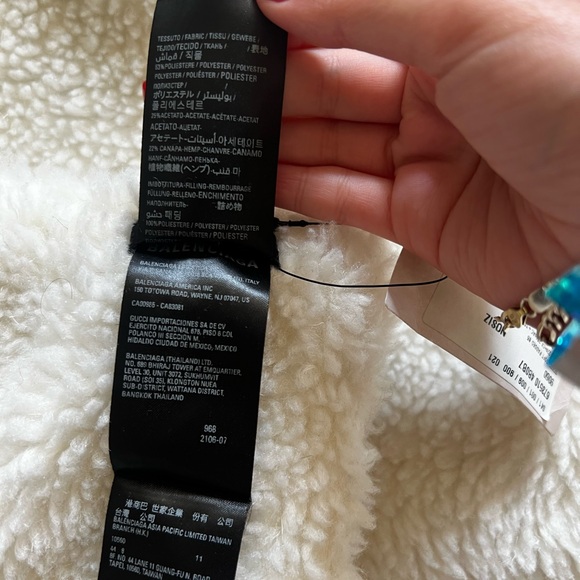 Balenciaga XL scarf - Picture 4 of 7